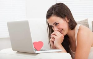 How-to-talk-to-a-girl-on-Facebook-for-the-first-time