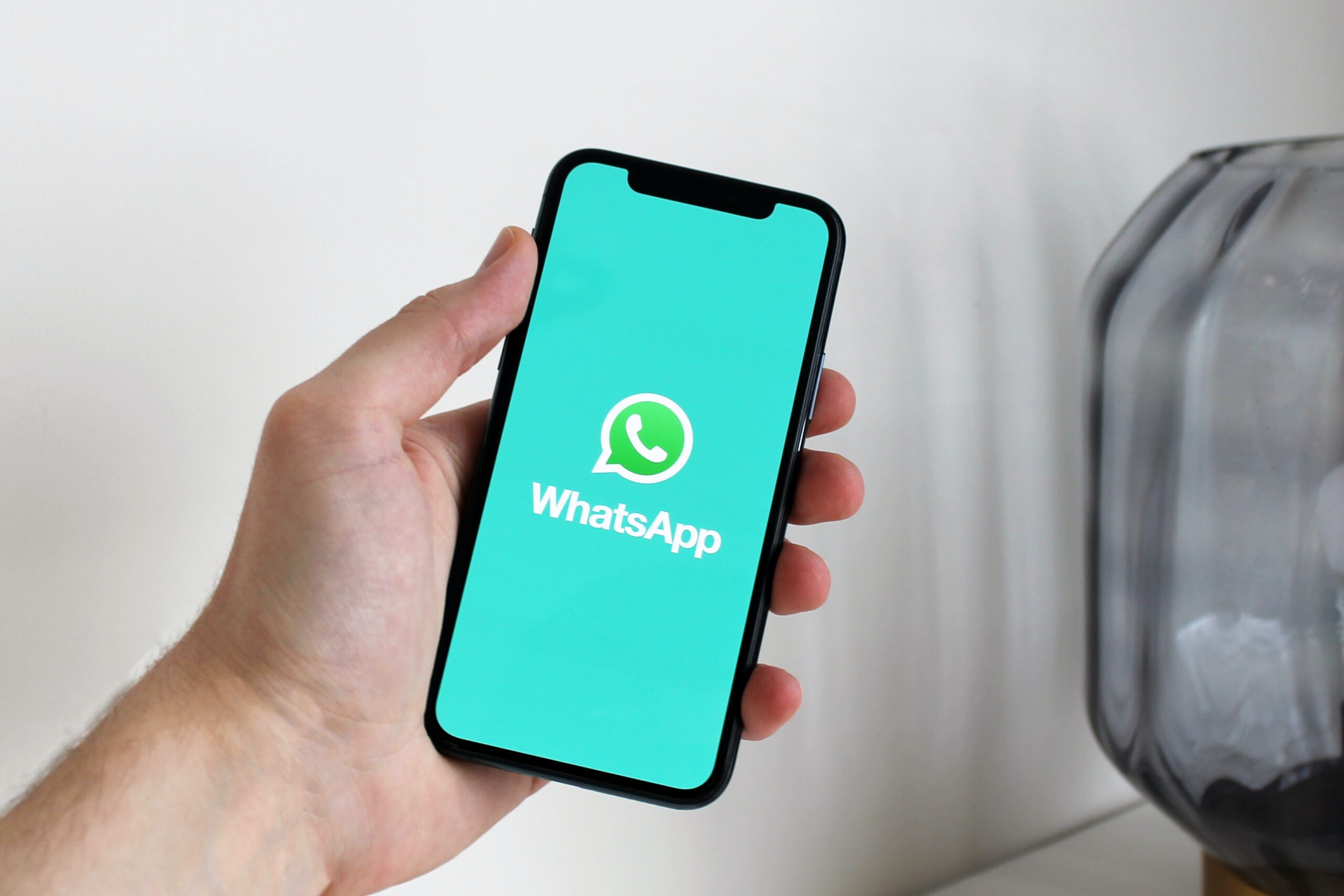 How-to-View-Whatsapp-Status-Without-Them-Knowing