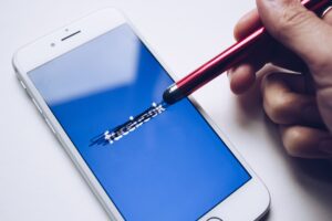 logout of Facebook on Android