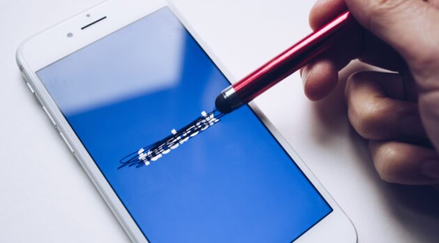 logout of Facebook on Android